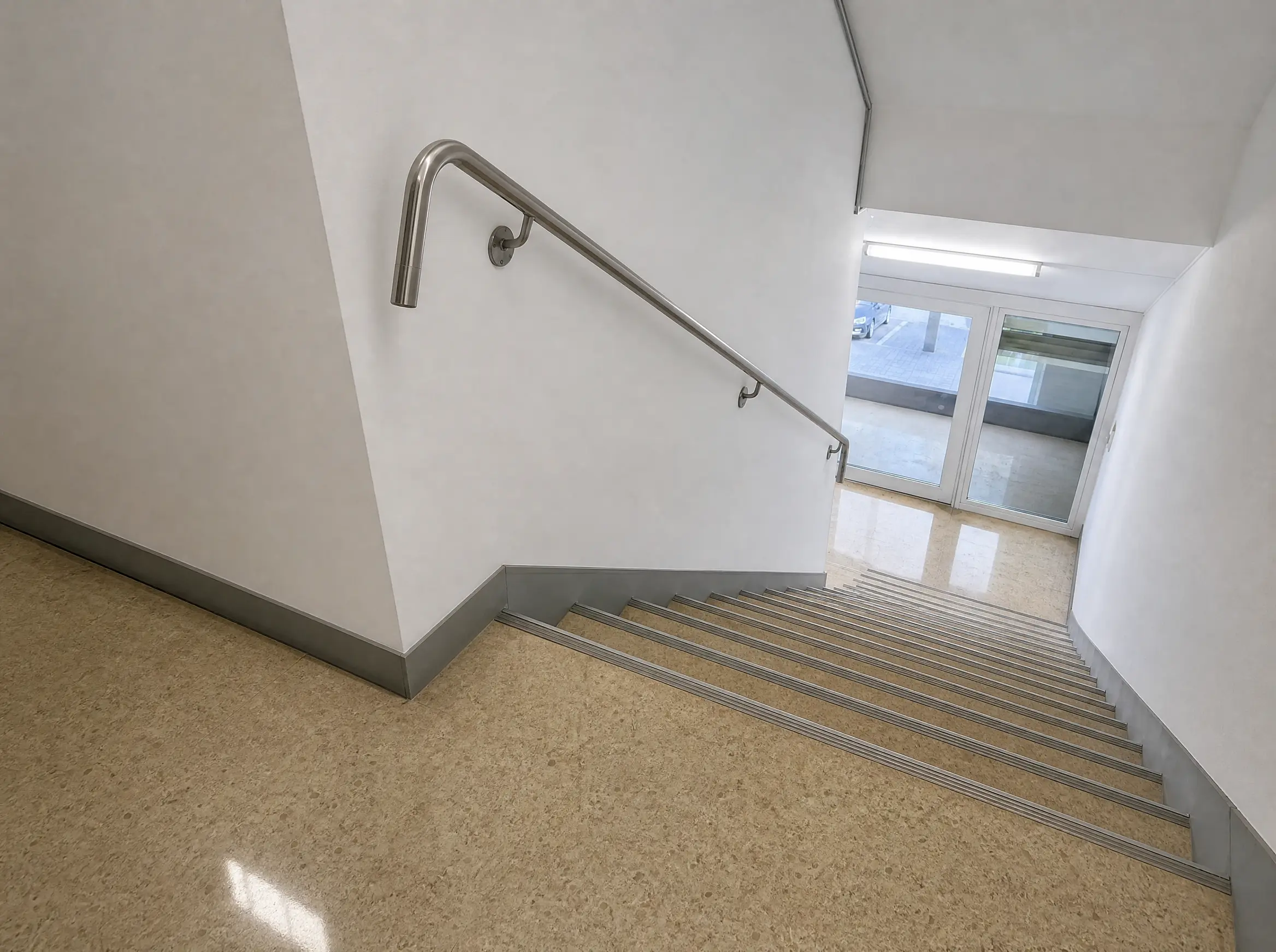 Nachher: Treppenhaus 4 Etagen